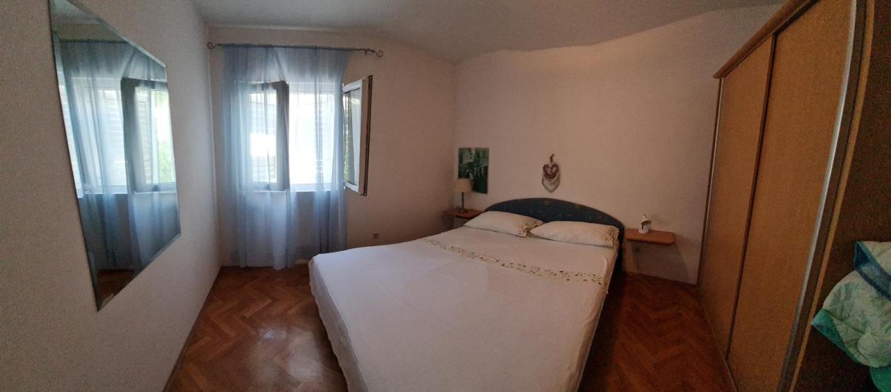 Apartment Silva, 50M From Beach Makarska Eksteriør billede